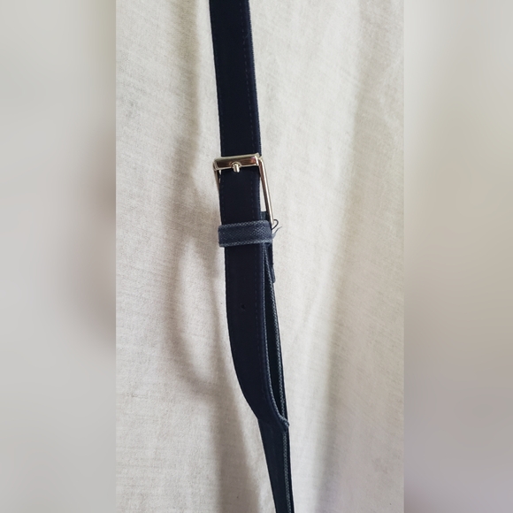 Liz Claiborne Blue and Cream Crossbody Bag Sleek Design. Villager. Measures 10x9 - Picture 8 of 9